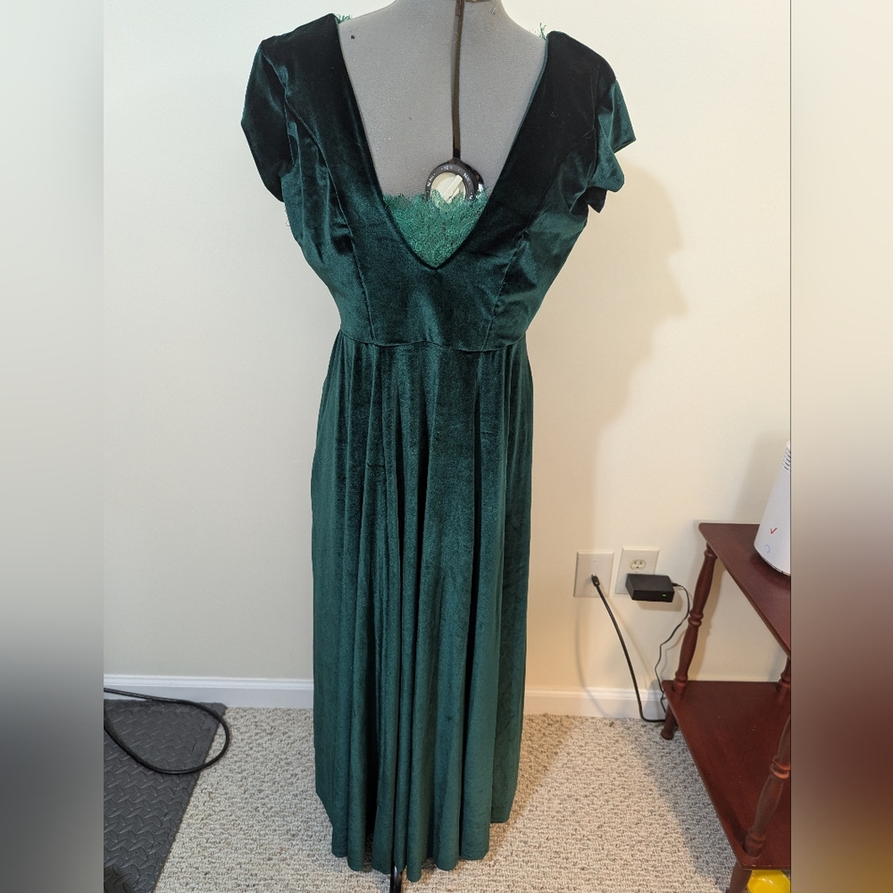 Elegant Green Velvet Dress